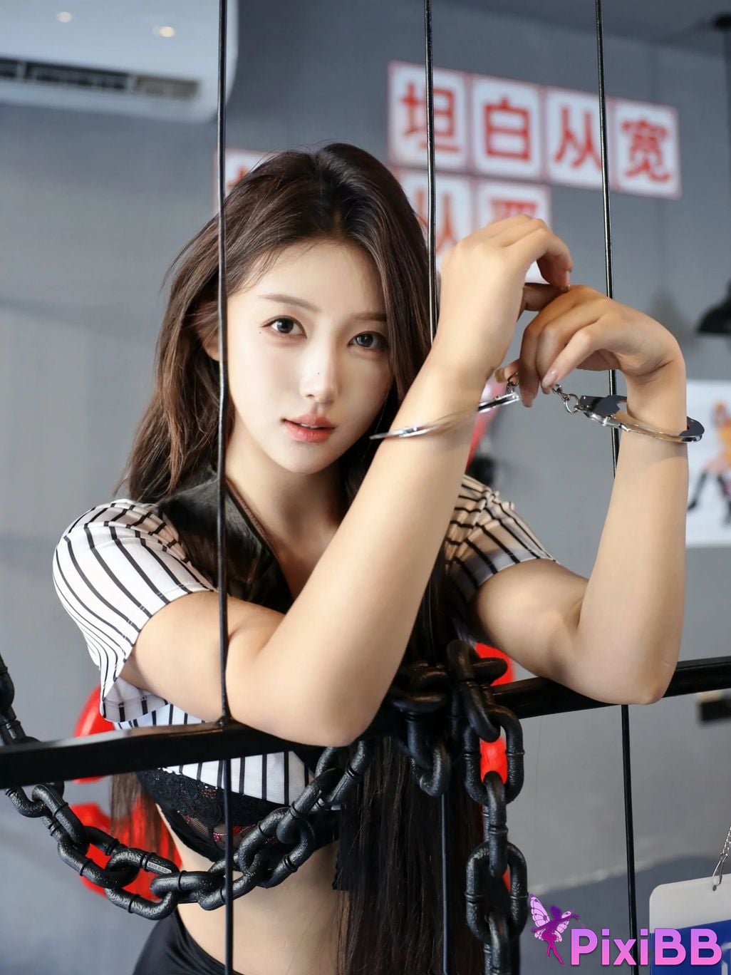 XR Uncensored Li Shuanger Kim Yoon hee Prison PixiBB.COM 010