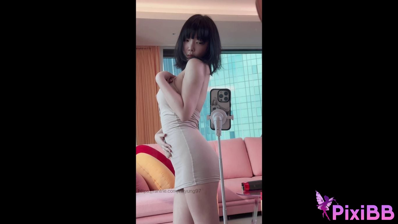 Kang In kyung Mirror Posing PixiBB.COM 011