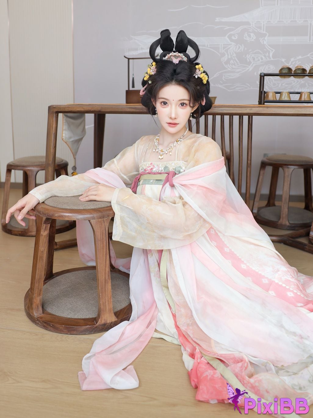 XR Uncensored Li Shuanger R18 Xiuren.com Model Dream Back to Datang PixiBB.COM 041