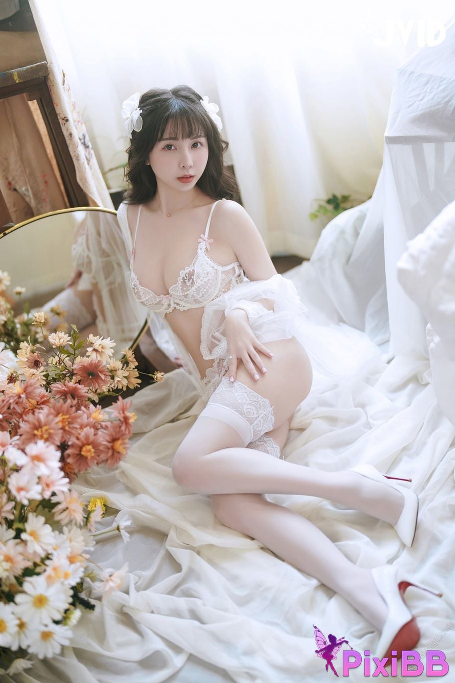 JVID yuetaini Tiny xin chi du deng chang Chu Chang Jin Guo Jie Kai Qing Yu Di Xian Tian Ran Mei Ru Hua Shen Xia Wa Ni Yi Qi Chan Mian PixiBB.COM 015