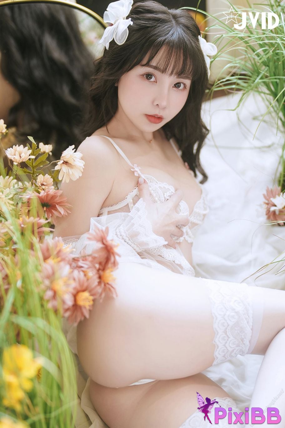 JVID yuetaini Tiny xin chi du deng chang Chu Chang Jin Guo Jie Kai Qing Yu Di Xian Tian Ran Mei Ru Hua Shen Xia Wa Ni Yi Qi Chan Mian PixiBB.COM 022