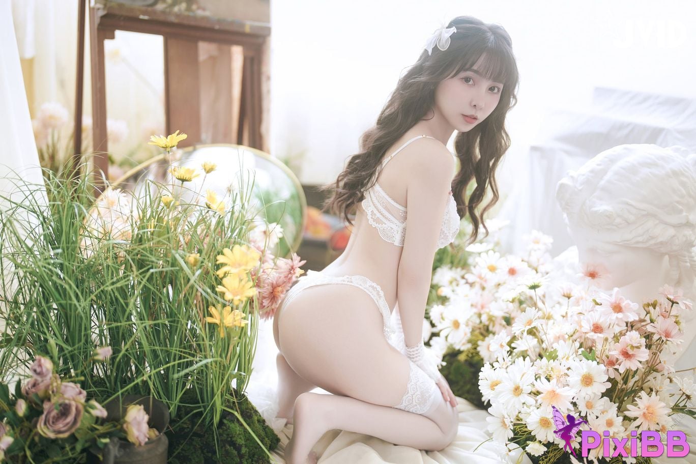 JVID yuetaini Tiny xin chi du deng chang Chu Chang Jin Guo Jie Kai Qing Yu Di Xian Tian Ran Mei Ru Hua Shen Xia Wa Ni Yi Qi Chan Mian PixiBB.COM 025