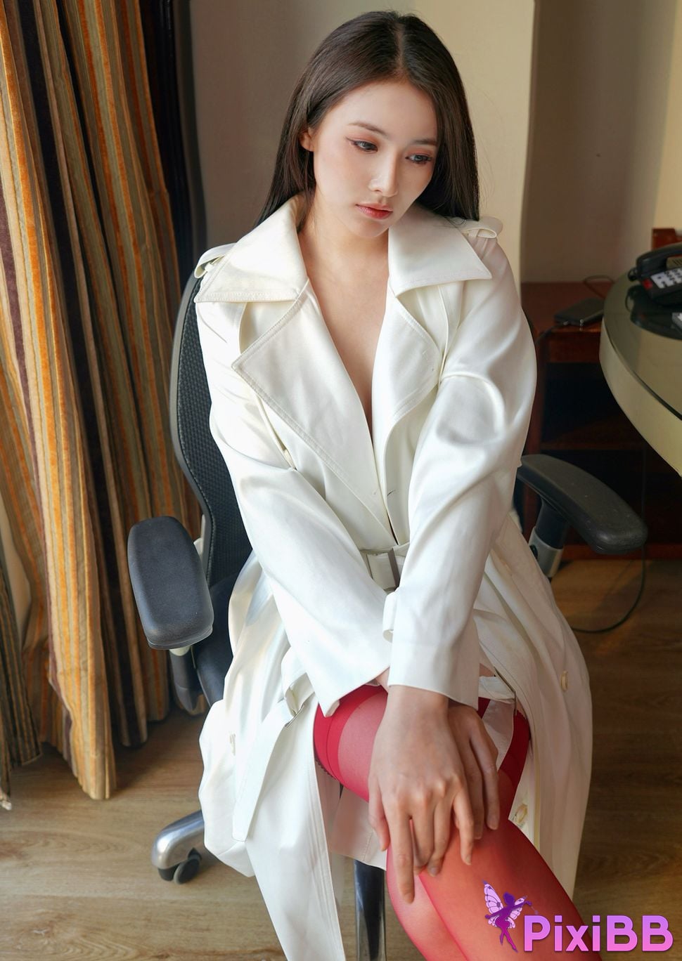 XR Uncensored Yaxuan ELVA R18 Xiuren model red temptation under the windbreaker PixiBB.COM 005