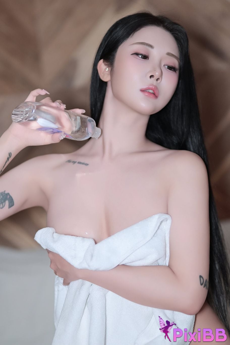 Bomi Oil Play at Hotel PixiBB.COM 025