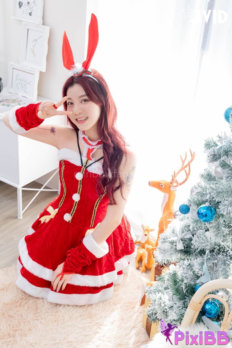 JVID Caroline An Lian Zhong De Chao Zheng Xue Mei Jin Nian Jiao Huan Li Wu Hen Bu Yi Yang .... PixiBB.COM 004