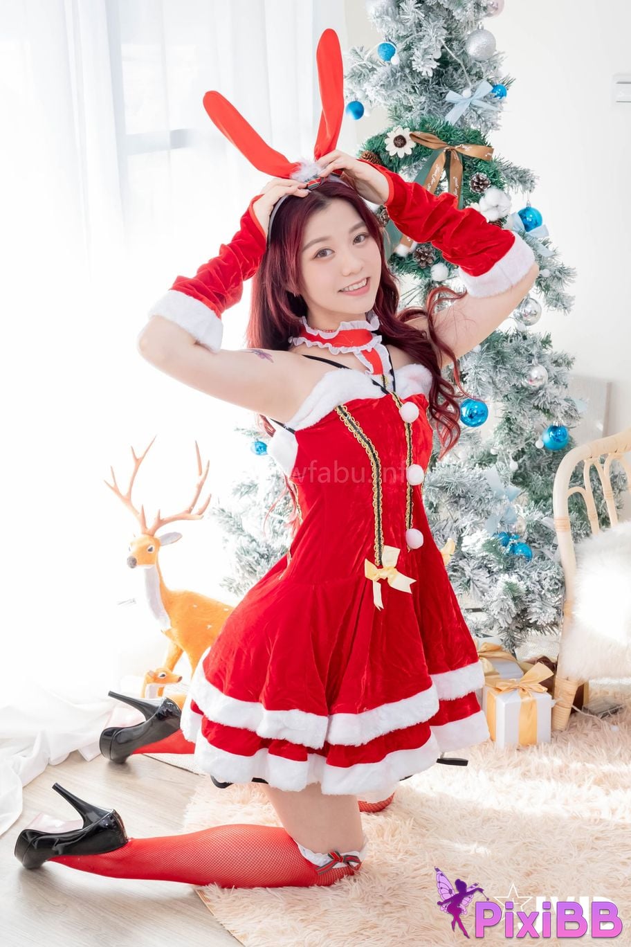 JVID Caroline An Lian Zhong De Chao Zheng Xue Mei Jin Nian Jiao Huan Li Wu Hen Bu Yi Yang .... PixiBB.COM 054