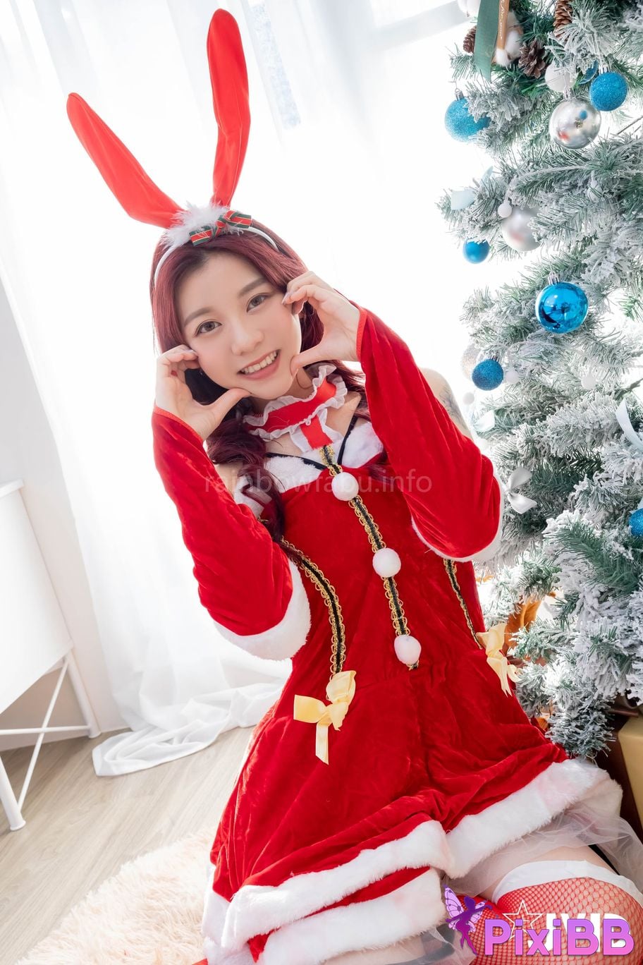 JVID Caroline An Lian Zhong De Chao Zheng Xue Mei Jin Nian Jiao Huan Li Wu Hen Bu Yi Yang .... PixiBB.COM 057