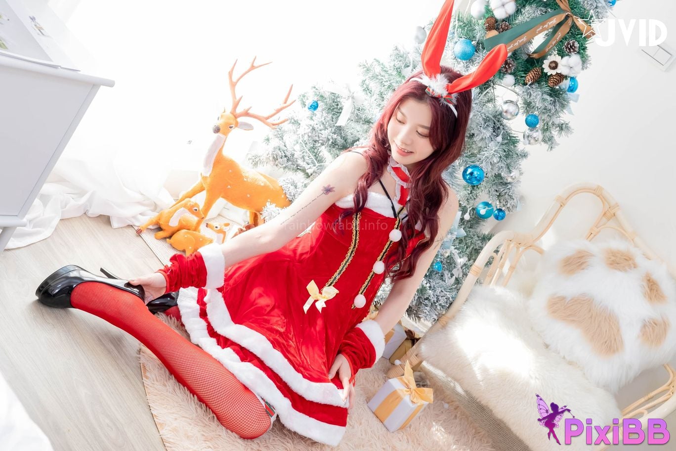 JVID Caroline An Lian Zhong De Chao Zheng Xue Mei Jin Nian Jiao Huan Li Wu Hen Bu Yi Yang .... PixiBB.COM 065