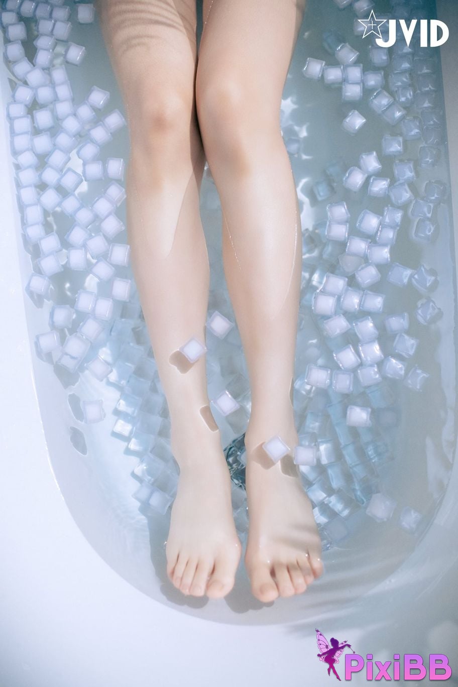 JVID Caroline Chuan Yue Dao Wo Jia noWei Lai Shao Nu Qia Luo Lin Breast training sensitive nipples Jin Ju Li Te Xie Bai Kai Fen Bao Fa Qing Qiao Gao Mei Kao Gou Yin MissKO 137