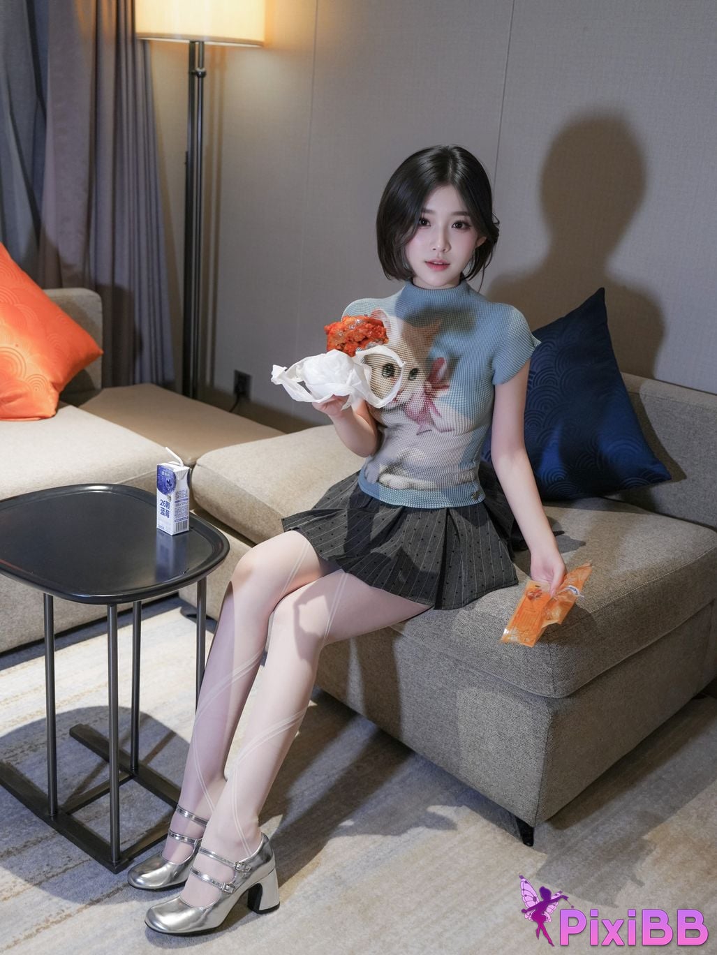 XR Uncensored Juice R18 XIUREN model girl who loves to eat chicken legs PixiBB.COM 002