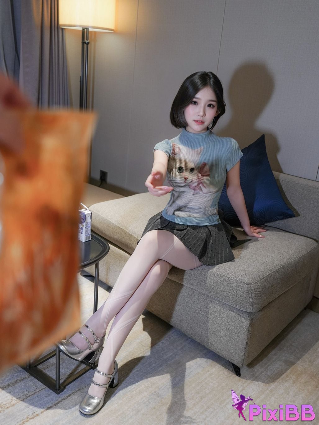 XR Uncensored Juice R18 XIUREN model girl who loves to eat chicken legs PixiBB.COM 045