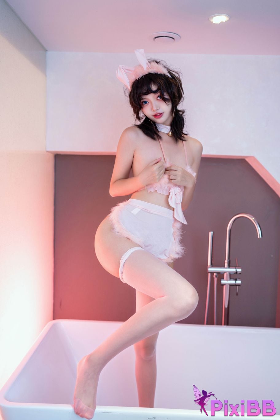 XR Uncensored Qiaoqiao R18 Xiuren model pink bunny PixiBB.COM 036
