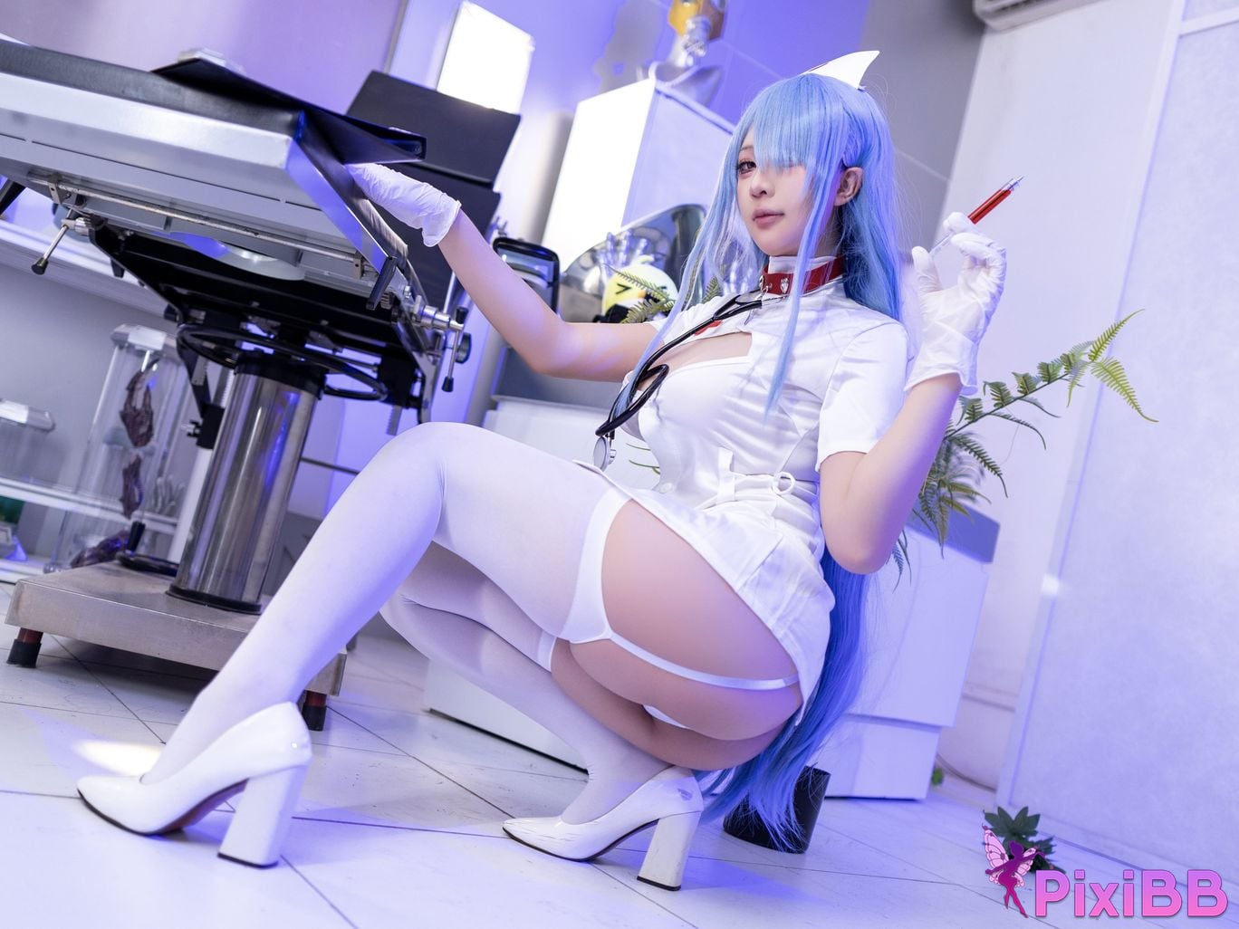 Cosplayer Xiaowa Tianjiu Nurse Voroshilov PixiBB.COM 010
