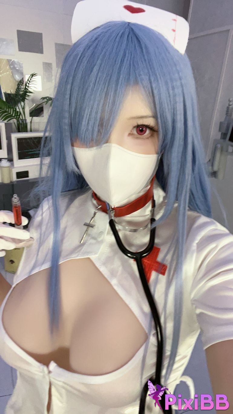 Cosplayer Xiaowa Tianjiu Nurse Voroshilov PixiBB.COM 022