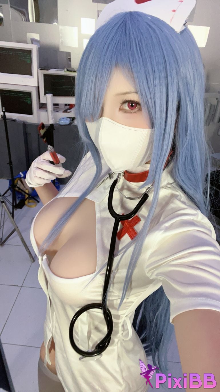 Cosplayer Xiaowa Tianjiu Nurse Voroshilov PixiBB.COM 023
