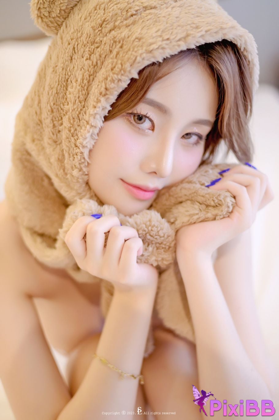 SAINT Photolife Yuna Sexy Back PixiBB.COM 028