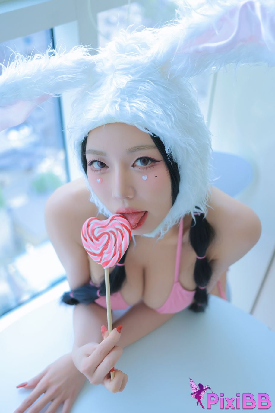 Dongeuran round Naked Bunny PixiBB.COM 085