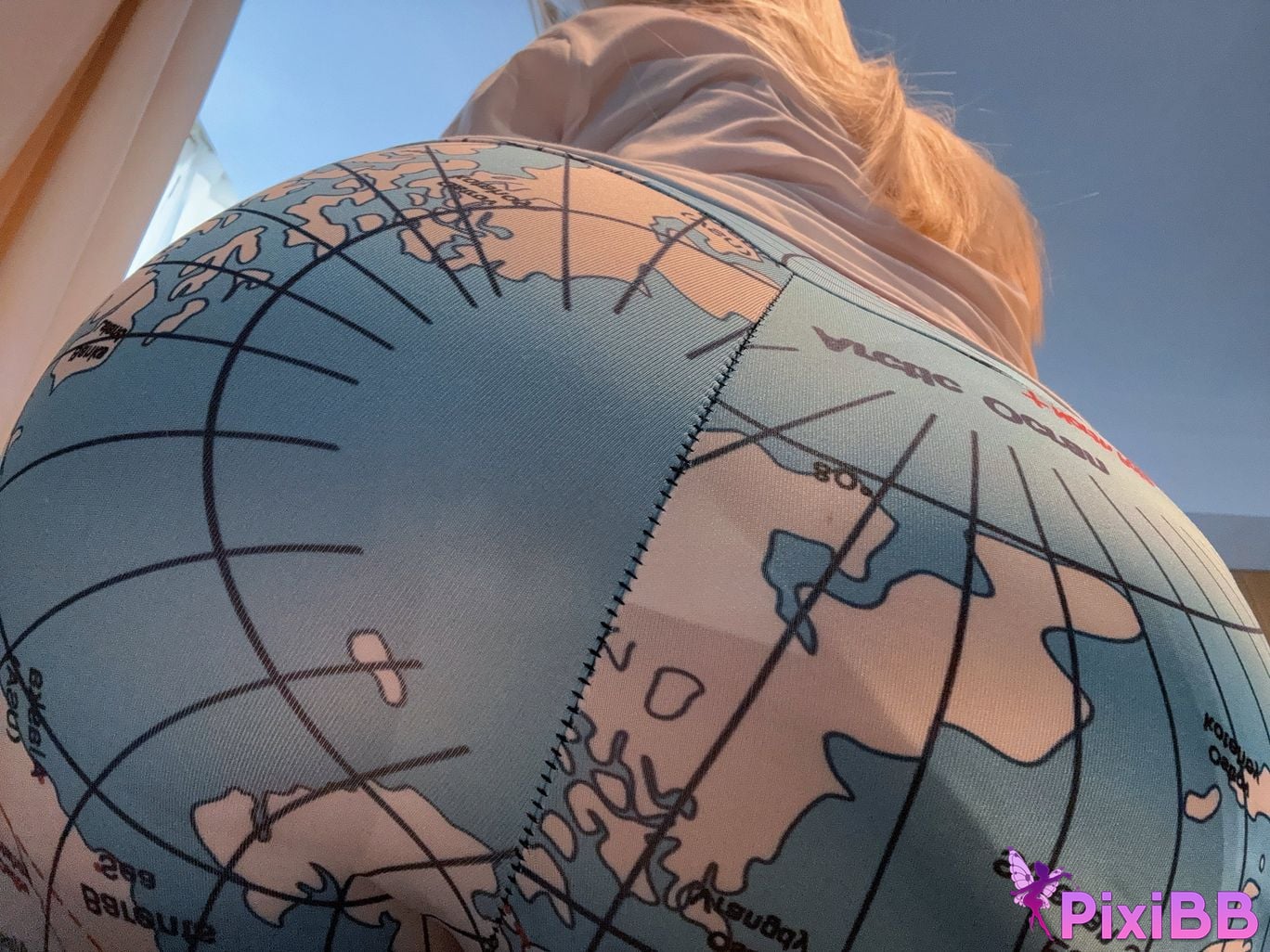 Cosplayer Bebeqi Becky oval earth PixiBB.COM 016