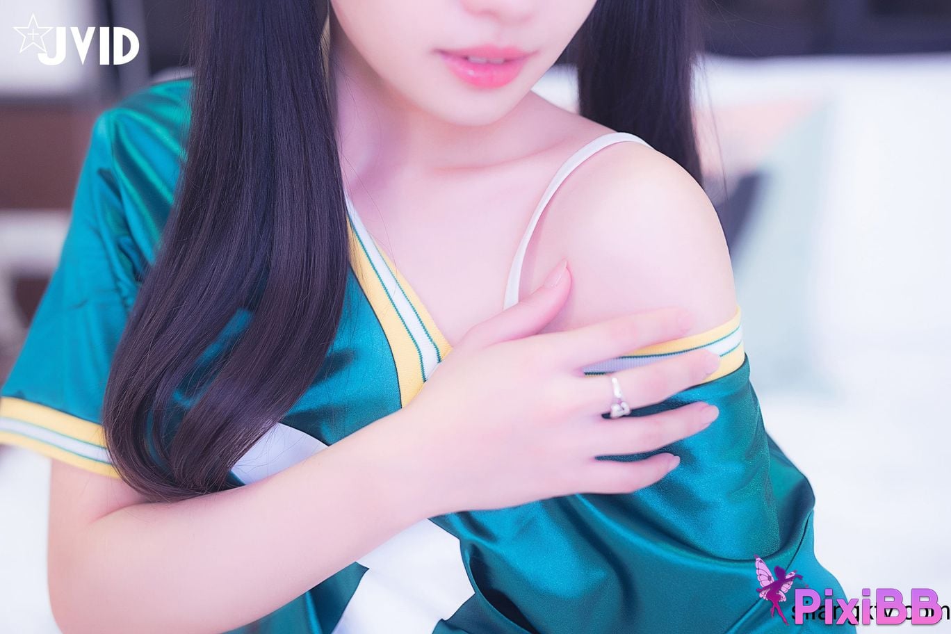 JVID summer evening light Tan Suo Chuan Shuo Zhong De Bao Yang Wang Dang Ge Nian Qing Mi Tang Lao Die PixiBB.COM 038