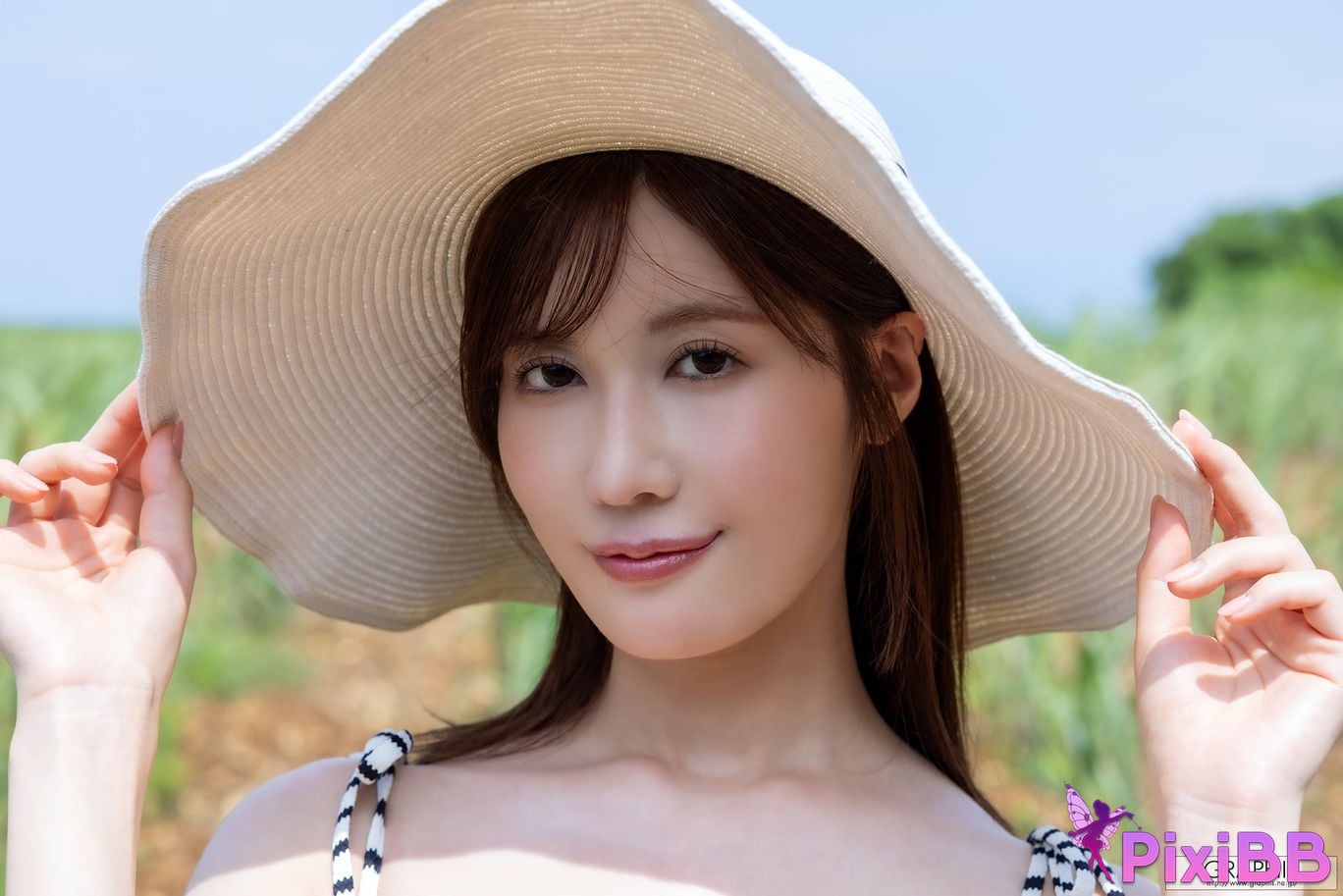 Japanese Idol Riho Fujimori Graphis Gals Looks Hot on You Vol.1 2 PixiBB.COM 033