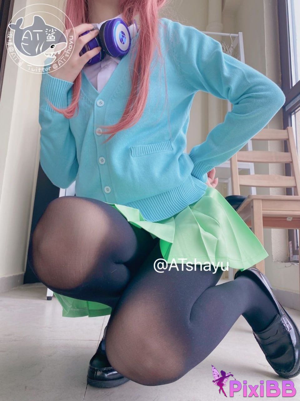 Cosplayer AT shark Miku Nakano PixiBB.COM 014