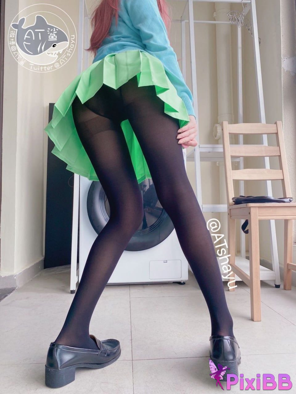 Cosplayer AT shark Miku Nakano PixiBB.COM 019