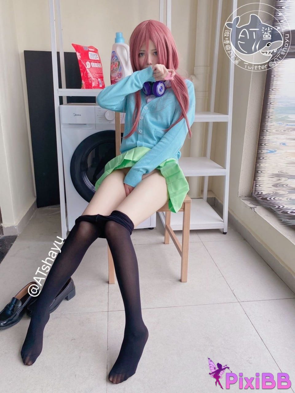 Cosplayer AT shark Miku Nakano PixiBB.COM 022