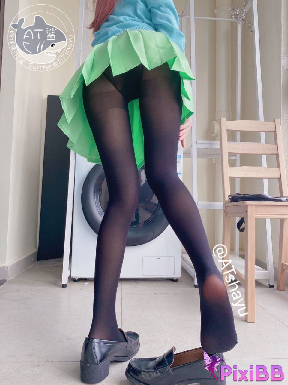 Cosplayer AT shark Miku Nakano PixiBB.COM 038