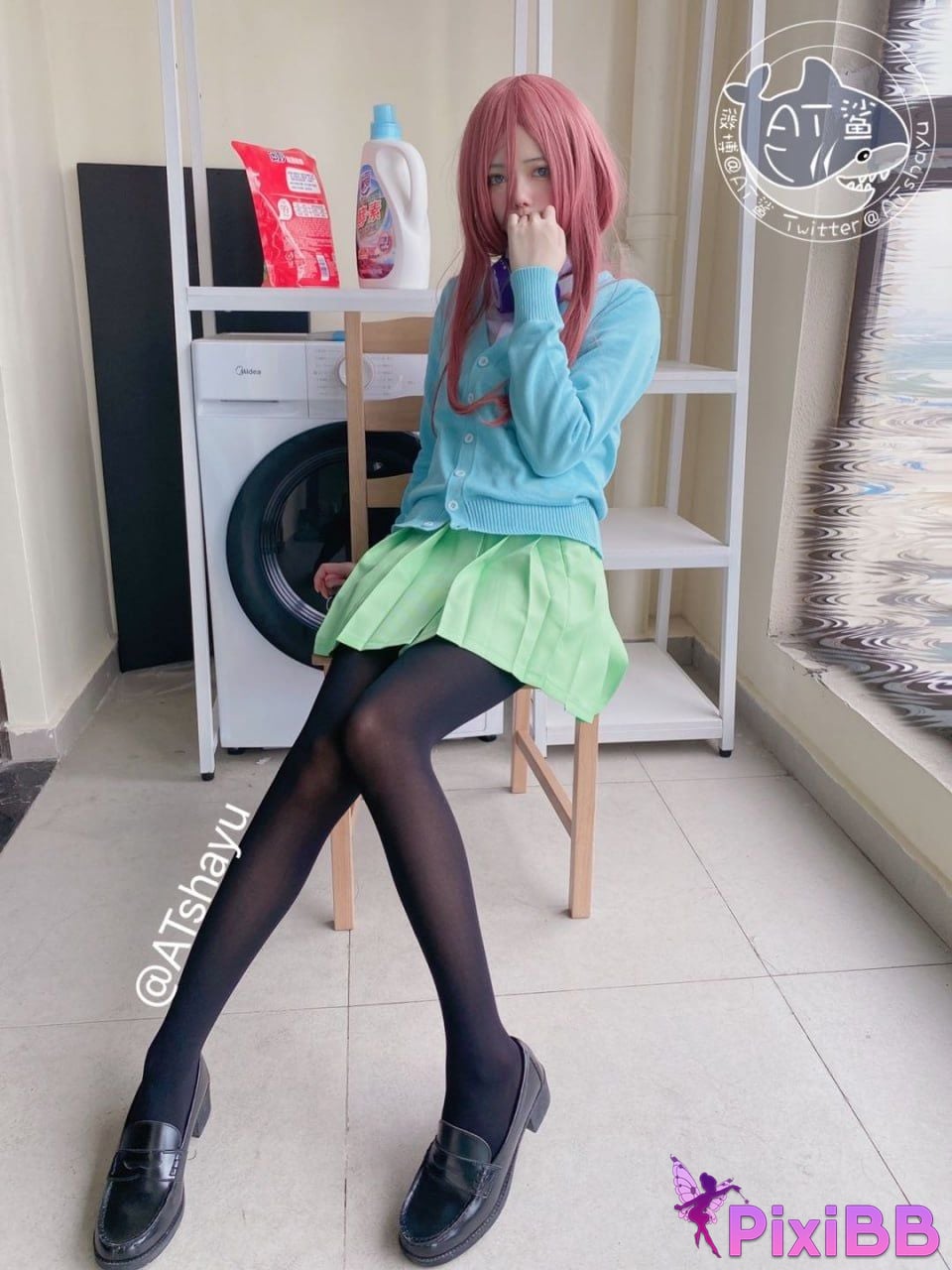 Cosplayer AT shark Miku Nakano PixiBB.COM 040