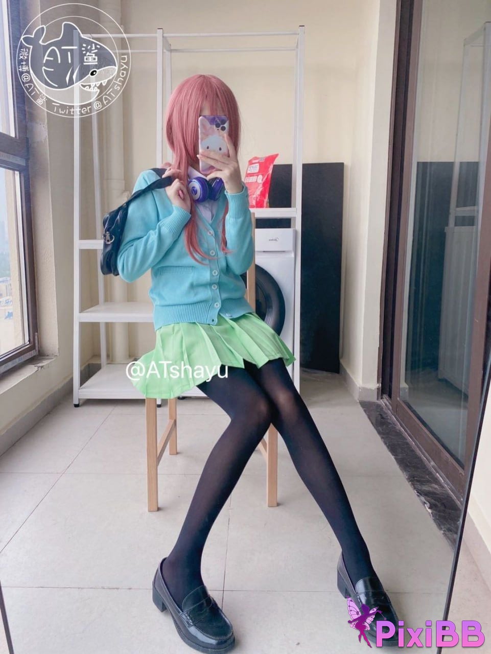 Cosplayer AT shark Miku Nakano PixiBB.COM 044