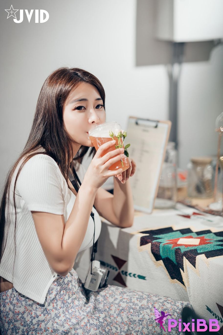 JVID Lele Le Rang Ren Ke Yi Neng Nan Nu Jiao Huan Shen Ti De Xiang Ji Te Xie Bao Liang Jing Ye Ru She PixiBB.COM 013