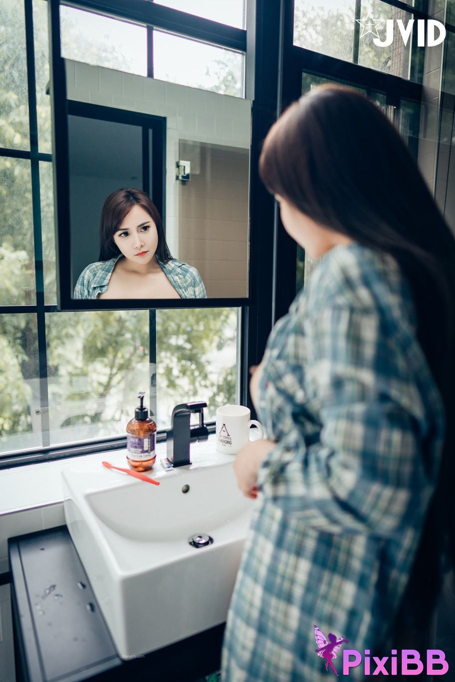 JVID Lele Le Rang Ren Ke Yi Neng Nan Nu Jiao Huan Shen Ti De Xiang Ji Te Xie Bao Liang Jing Ye Ru She PixiBB.COM 043