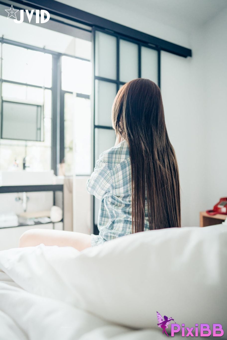 JVID Lele Le Rang Ren Ke Yi Neng Nan Nu Jiao Huan Shen Ti De Xiang Ji Te Xie Bao Liang Jing Ye Ru She PixiBB.COM 054