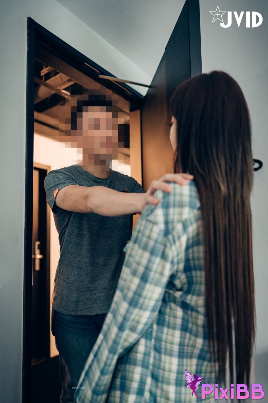 JVID Lele Le Rang Ren Ke Yi Neng Nan Nu Jiao Huan Shen Ti De Xiang Ji Te Xie Bao Liang Jing Ye Ru She PixiBB.COM 086