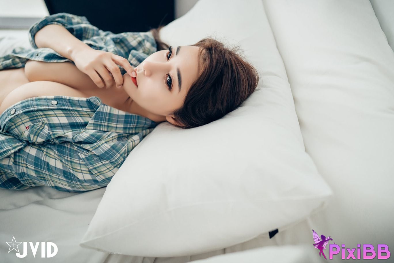 JVID Lele Le Rang Ren Ke Yi Neng Nan Nu Jiao Huan Shen Ti De Xiang Ji Te Xie Bao Liang Jing Ye Ru She PixiBB.COM 101