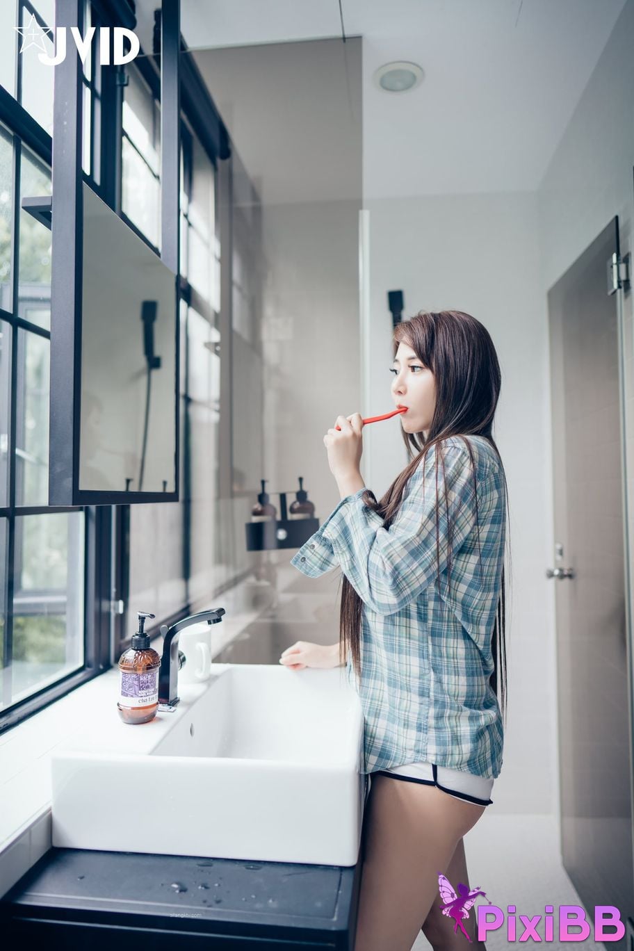 JVID Lele Le Rang Ren Ke Yi Neng Nan Nu Jiao Huan Shen Ti De Xiang Ji Te Xie Bao Liang Jing Ye Ru She PixiBB.COM 112