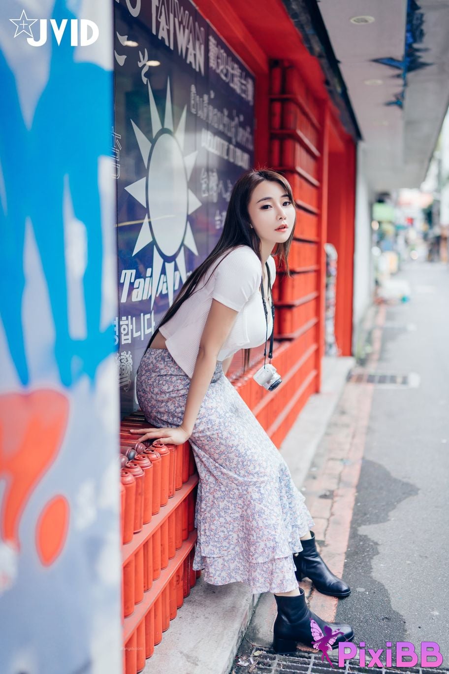 JVID Lele Le Rang Ren Ke Yi Neng Nan Nu Jiao Huan Shen Ti De Xiang Ji Te Xie Bao Liang Jing Ye Ru She PixiBB.COM 118