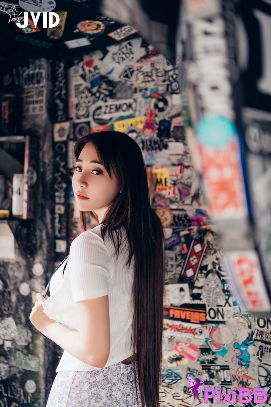 JVID Lele Le Rang Ren Ke Yi Neng Nan Nu Jiao Huan Shen Ti De Xiang Ji Te Xie Bao Liang Jing Ye Ru She PixiBB.COM 131