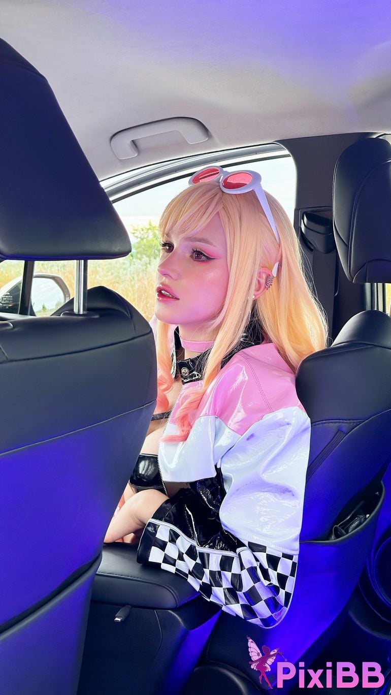 Shirogane sama Marin Kitagawa Race Queen PixiBB.COM 14