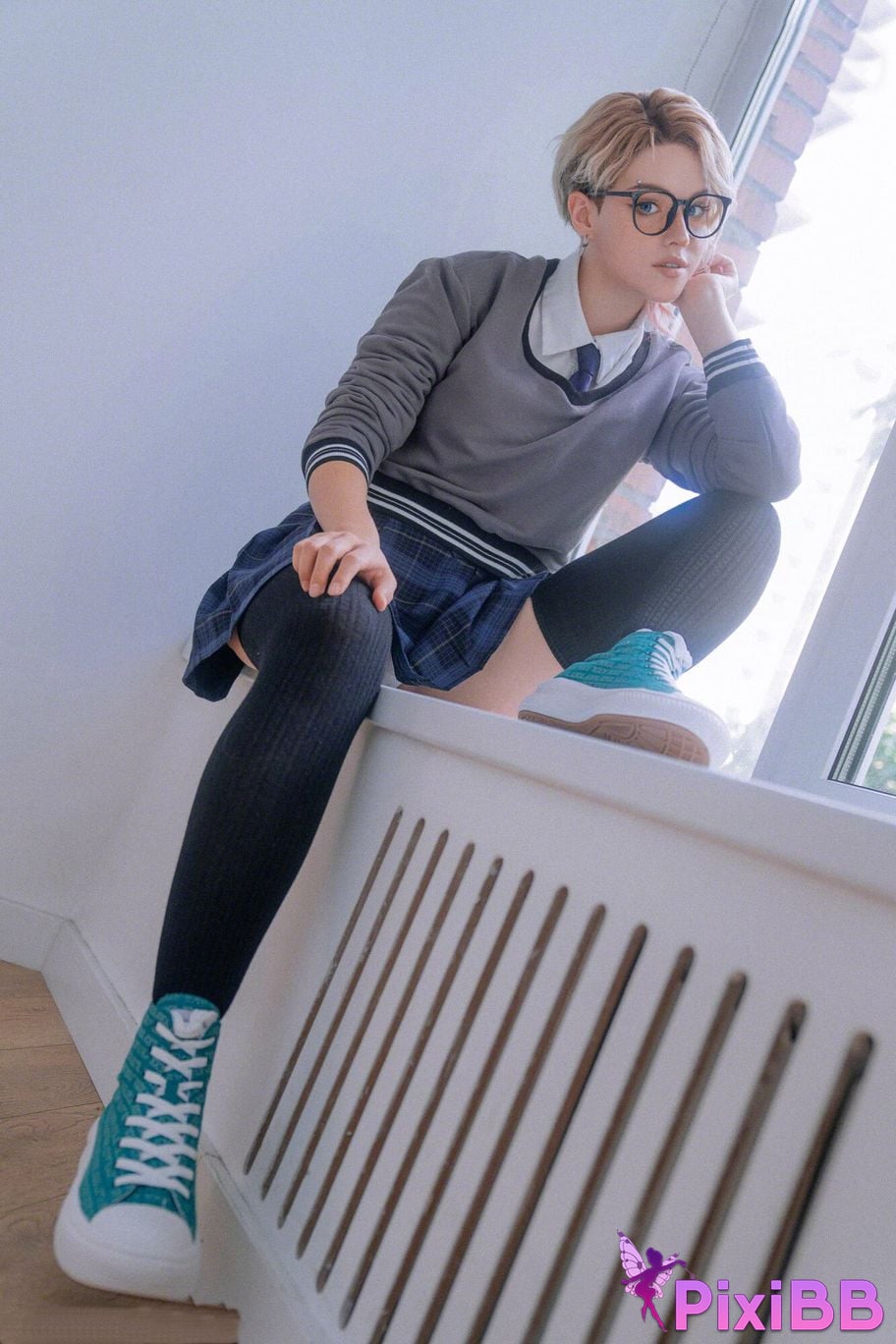 Shirogane sama Gwen Stacy PixiBB.COM 1