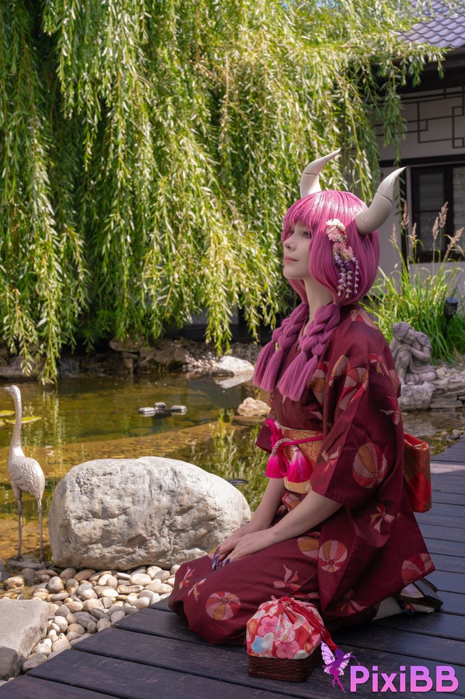 Tsuki Desu Aura PixiBB.COM 3