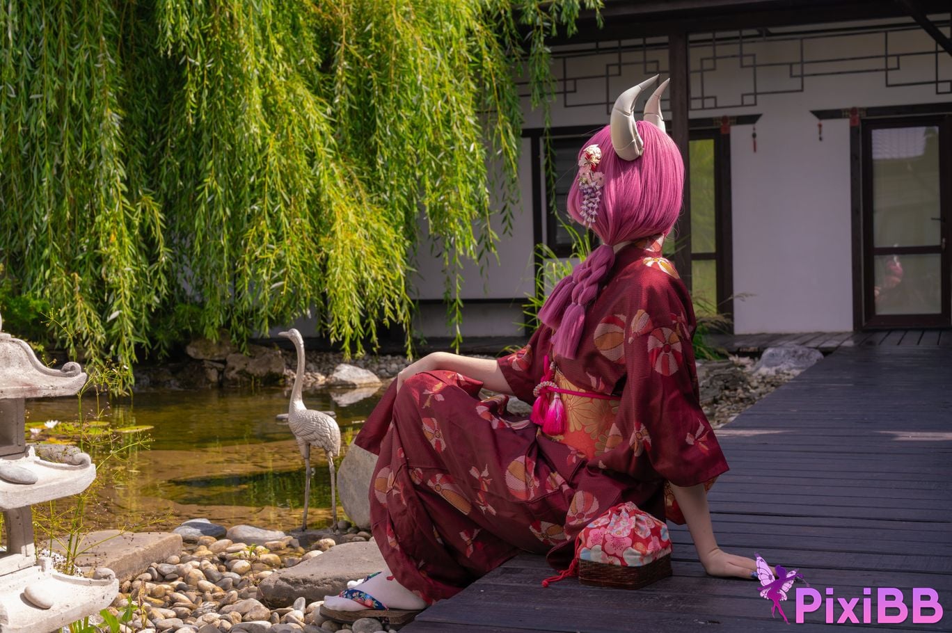 Tsuki Desu Aura PixiBB.COM 33