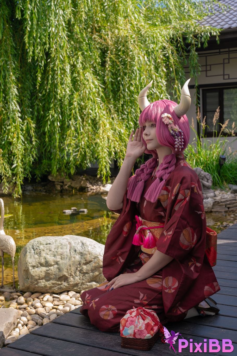 Tsuki Desu Aura PixiBB.COM 4