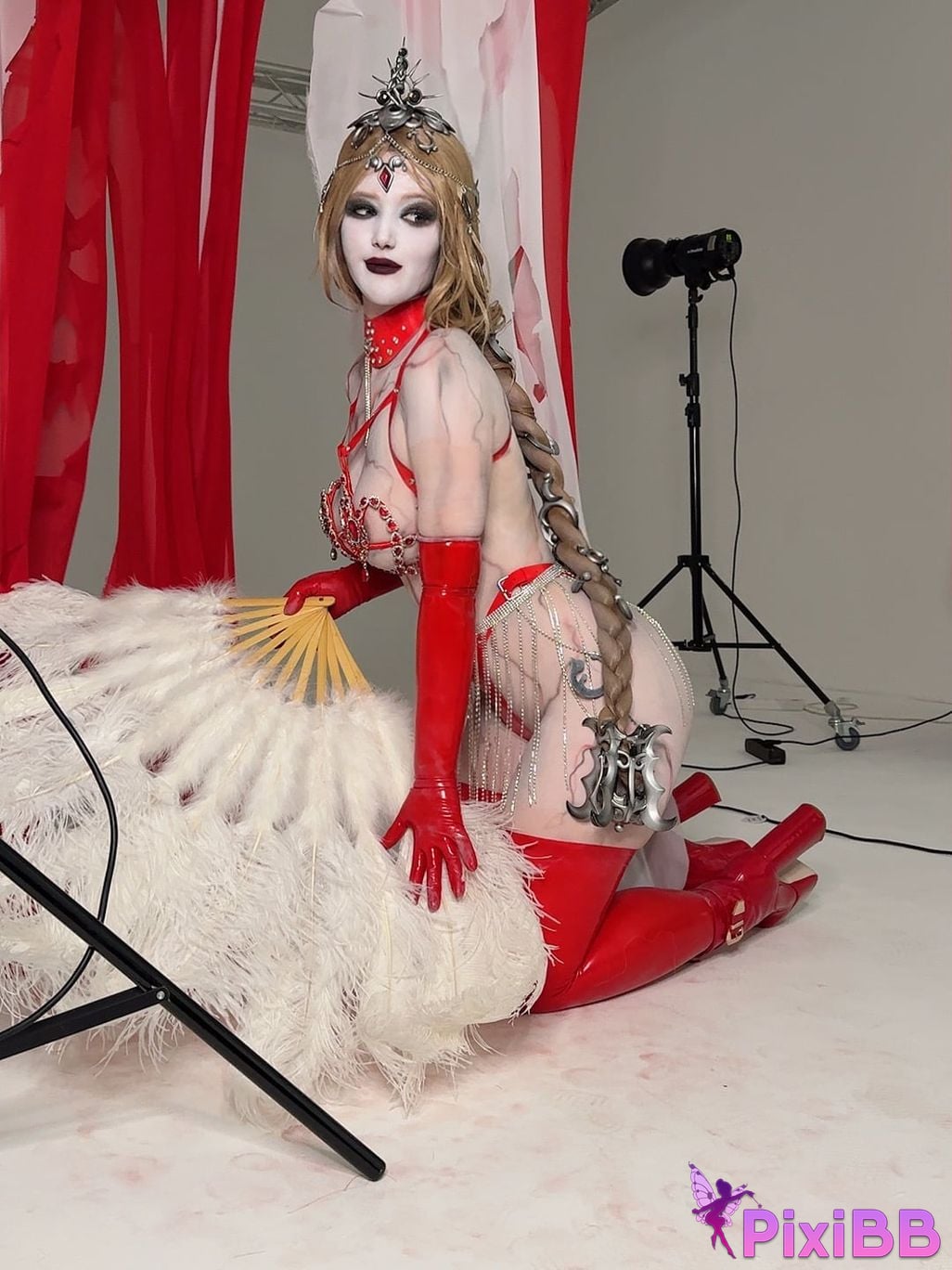 Lada Lyumos Orin the Red PixiBB.COM 81