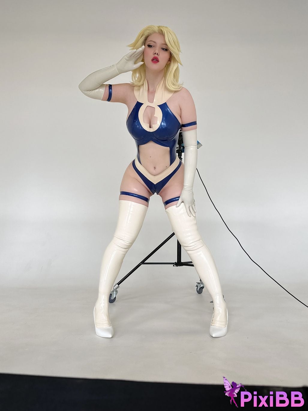 Lada Lyumos Susan Storm (Invisible Woman) PixiBB.COM 52