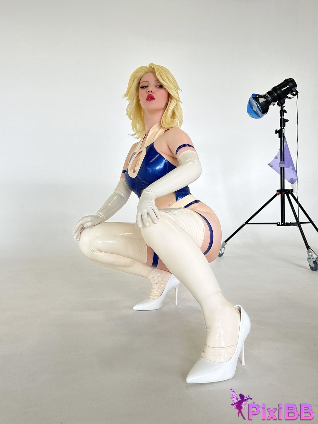 Lada Lyumos Susan Storm (Invisible Woman) PixiBB.COM 56