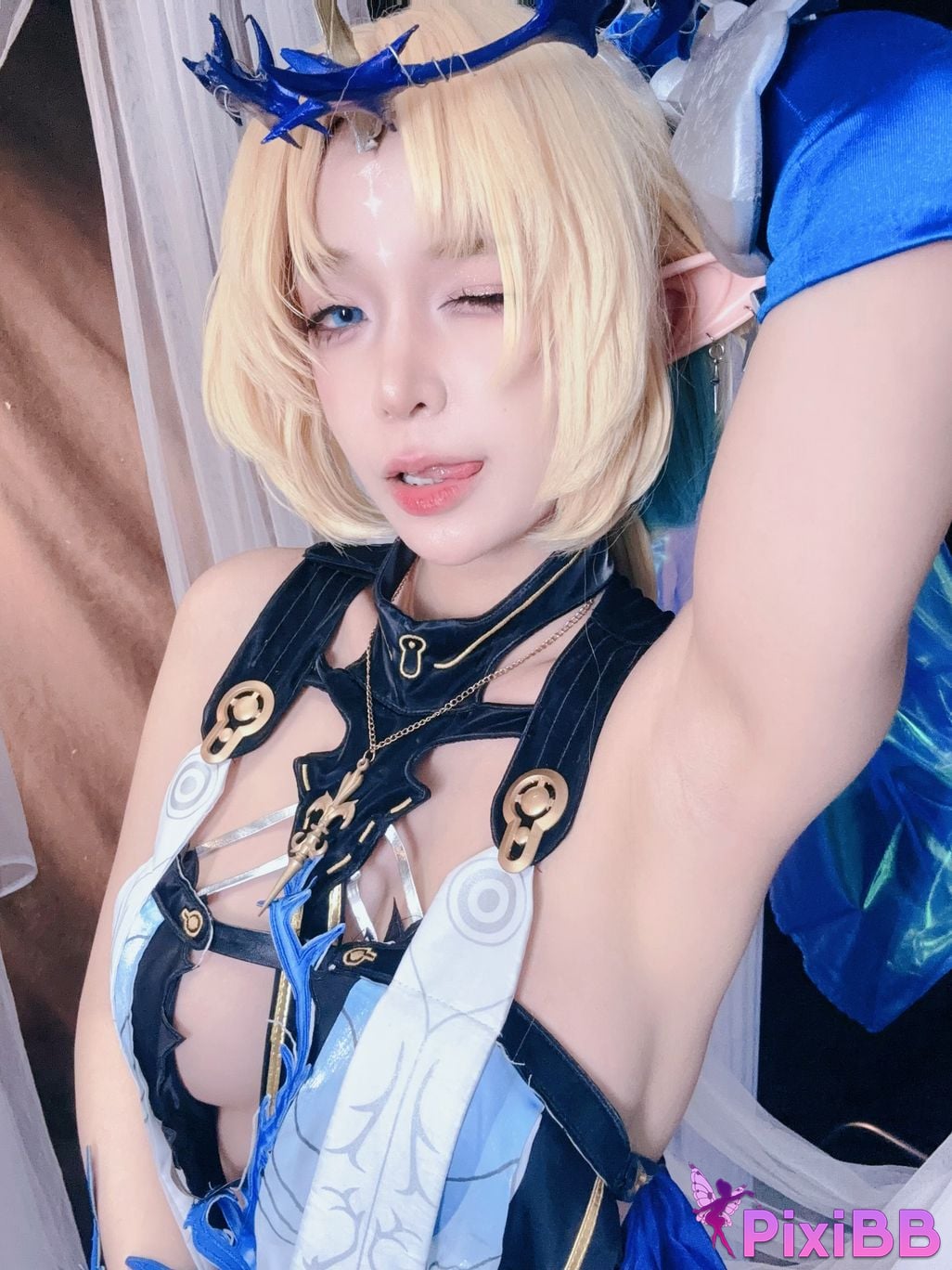 UJFleurdelys PixiBB.COM 69