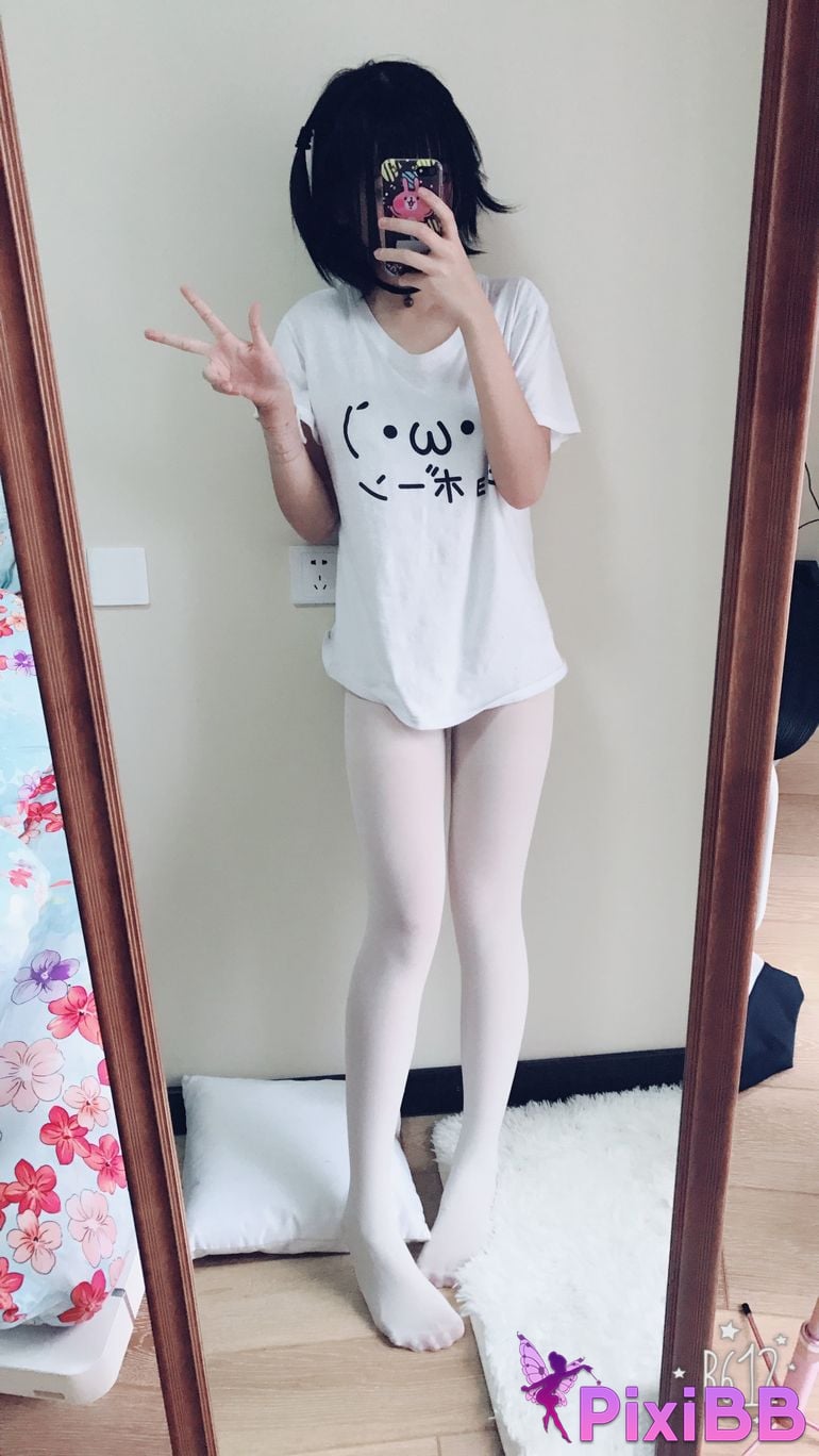 Cosplayer Youbao three years old Kaomoji T shirt PixiBB.COM 026