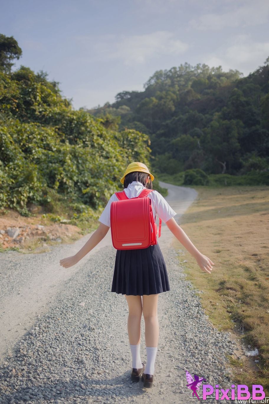 Cosplayer Youbao three years old Encountered a bad guy in kindergarten and asked to be undressed PixiBB.COM 001