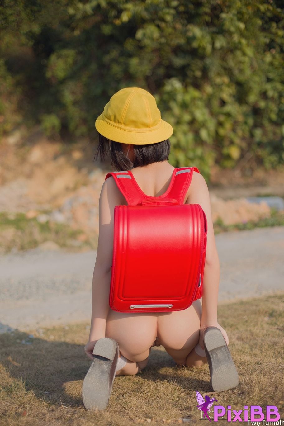 Cosplayer Youbao three years old Encountered a bad guy in kindergarten and asked to be undressed PixiBB.COM 039